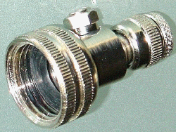 Ein Zweiwegeventil zum konfortablen Befüllen des Reifens mit Wasser!